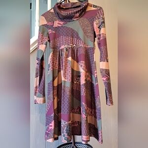 ISLE Long Sleeve Dress